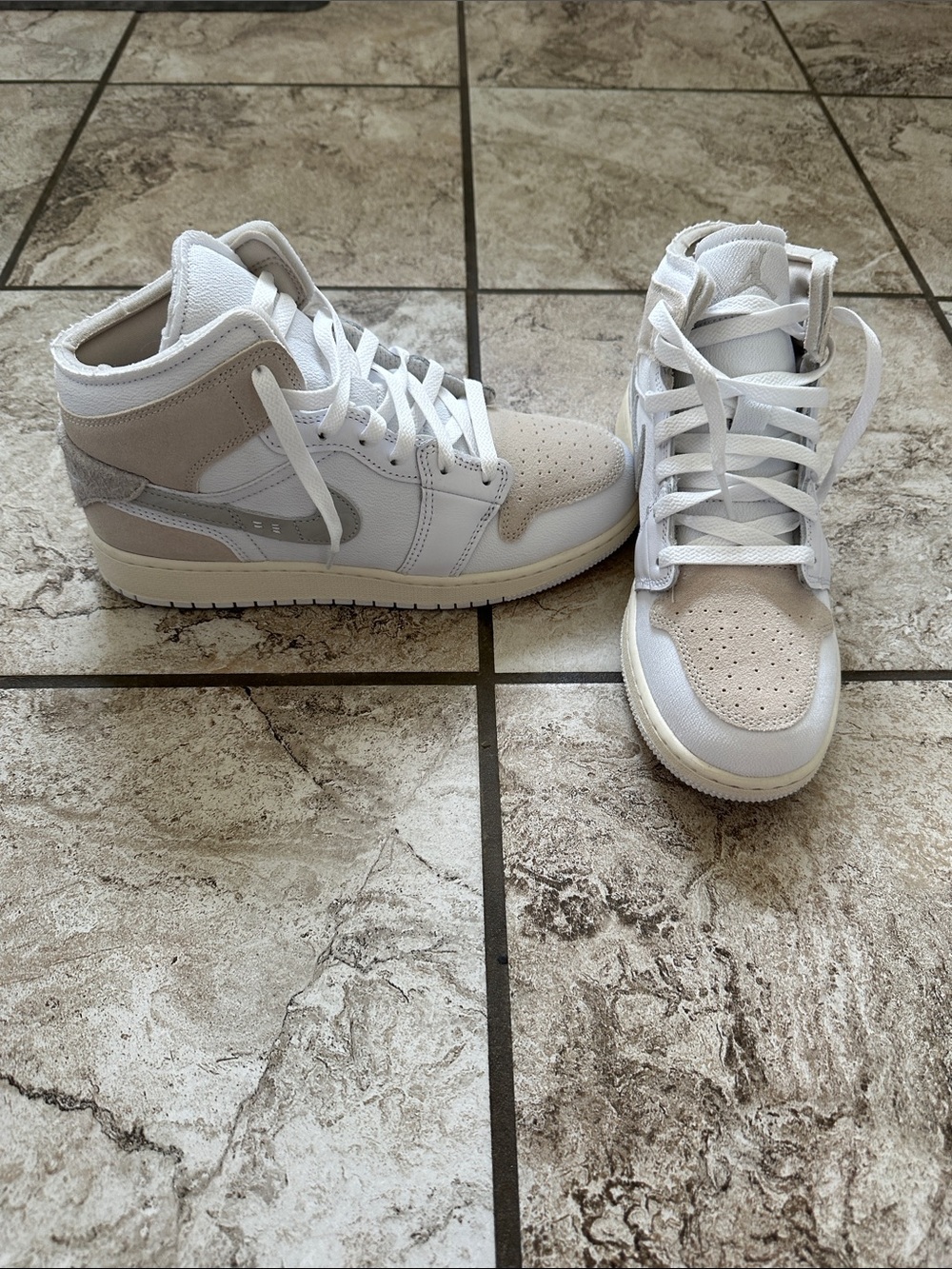 Air Jordan 1 Mid SE Craft White/Lt Orewood Sneakers